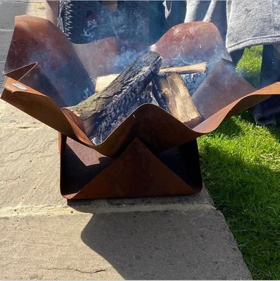 Unique Garden Decoration Warming Firewood Corten Steel Outdoor Fire Pit Heater